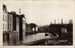 Carte postale ancienne Bas-Meudon - Inondation 1910 - La Rue de Vaugirard
                                                                     à Meudon
                                