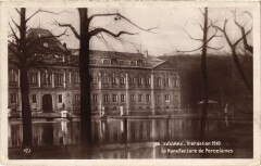 Sevres Manufacture de Porcelaines Inondations