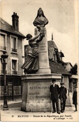 Mantes-la-Jolie Statue de la republique à Mantes-la-Jolie