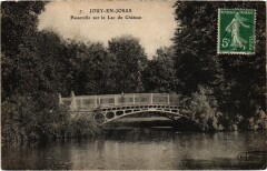 Jouy-en-Josas Passerelle sur le Lac du Chateau à Jouy-en-Josas