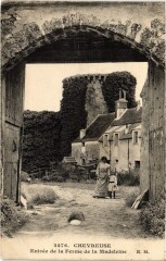 Chevreuse Entree de la Ferme de la Madeleine à Chevreuse