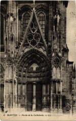 Mantes-la-Jolie Porche de la Cathedrale -
																					78200 Mantes-la-Jolie
																			