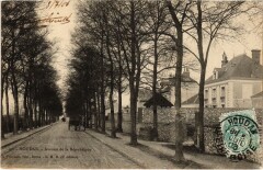 Houdan Avenue de la Republique à Houdan