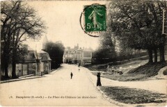 Dampierre Place du Chateau