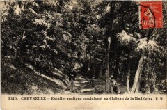 Chevreuse Escalier - Chateau de la Madeleine à Chevreuse