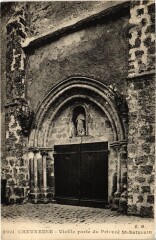 Chevreuse Vieille Porte du Prieure à Chevreuse