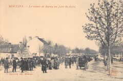 Moulins - Le Cours De Bercy Un Jour De Foire à Moulins