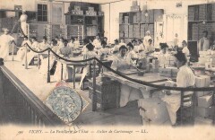 Vichy - La Pastillerie De L'Etat - Atelier De Cartonnage à Vichy