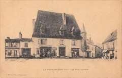 La Pacaudiere - Le Petit Louvre