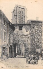 Sury Le Comtal - Porte De Ville à Sury-le-Comtal