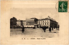 Tours Palais de Justice à Tours