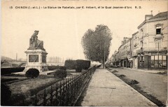 Chinon Statue de Rabelais à Chinon