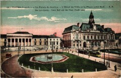 Tours Palais de Justice Hotel de Ville et la Place à Tours