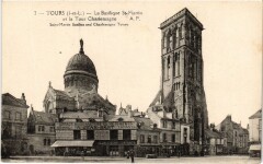 Tours Basilique Saint-Martin et Tour Charlemagne à Tours