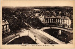 Tours Place du Palais à Tours