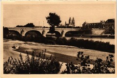 Tours Pont de Pierre à Tours