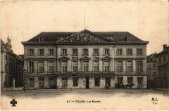 Tours Le Musee à Tours