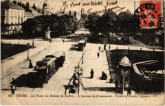 Tours Place du Palais à Tours