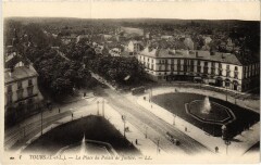 Tours Place du Palais à Tours
