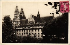 Tours Le Musee et la Cathedrale à Tours