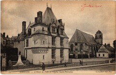 Amboise L'Eglise Saint-Florentin - L'Hotel de Ville à Amboise