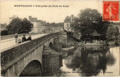 Montbazon Vue prise du Pont en Aval à Montbazon