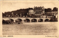 Amboise Le Pont - Le Chateau à Amboise