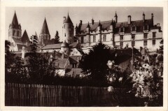Carte postale ancienne Le Château
                                                                     à Loches
                                