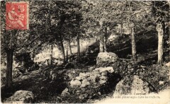 Courcay Un Coin dans les Rochers