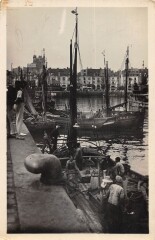 Dieppe - Arrivee Des Pecheurs à Dieppe