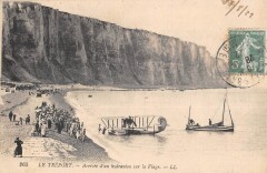 Le Treport - Arrivee D'Un Hydravion Sur La Plage