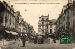 Tours Place du Grand Marche Fontaine de Beaune Semblancay à Tours