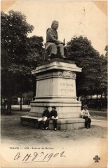 Tours Statue de Balzac à Tours