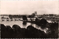 Tours vue generale à Tours