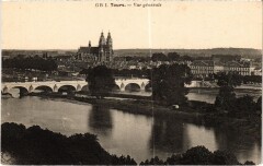 Tours vue generale à Tours