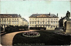 Tours Le Musee et Hotel de Ville à Tours