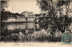 Amboise vue sur le Chateau à Amboise