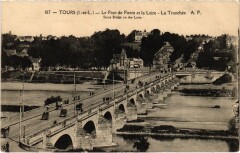 Tours Pont de Pierre et la Loire La Tranchee à Tours