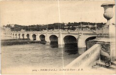 Tours Pont de Pierre à Tours