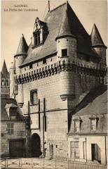 Loches Port des Cordeliers à Loches