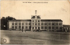 Tours Ecole , Place de la Liberte à Tours