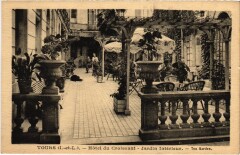 Tours Hotel du Croissant Jardin interieur à Tours