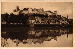 Carte postale ancienne Château
                                                                     à Chinon
                                