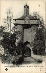 Chateaurenault le Donjon entree du Chateau