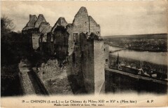 Chinon le Chateau du Milieu à Chinon