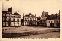 Montbazon la Place et Hotel de Ville à Montbazon
