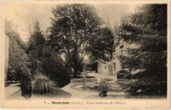 Montresor Cour interieure du Chateau