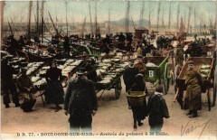 Boulogne-sur-Mer Arrivée du Poisson a la halle à Boulogne-sur-Mer