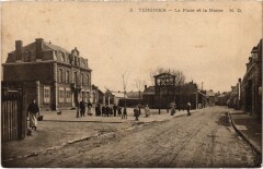 Tergnier La Place et la Mairie à Tergnier