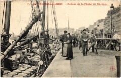Boulogne-sur-Mer Retour de la peche au hareng à Boulogne-sur-Mer